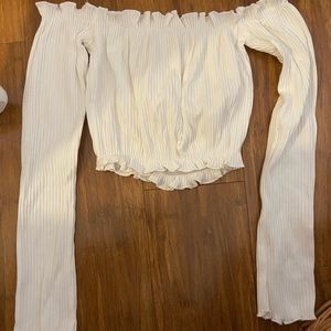 Long sleeve crop top